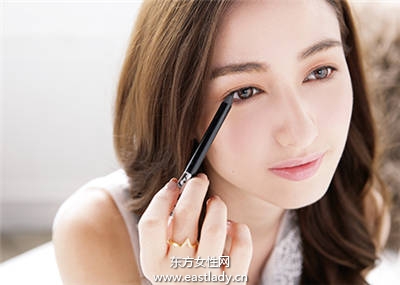 看女星们的睡醒妆 素颜也很美