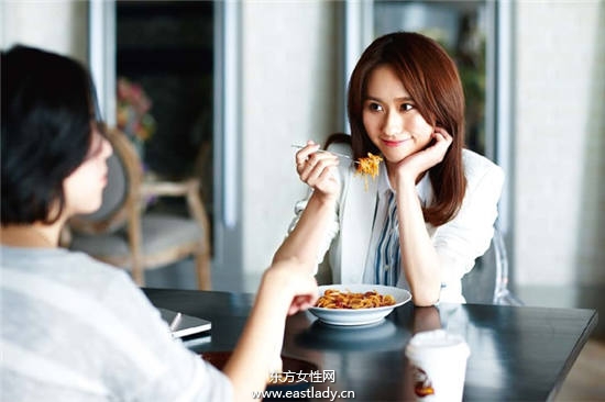 OL美唇4步骤 午后笑容恢复满档电力