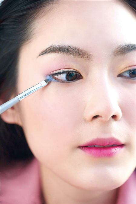 掌握4要点化出好感度爆棚云朵妆