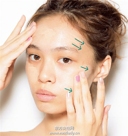 掌握化妆5要点轻松打造出湿润感妆容