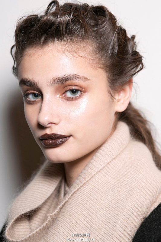 2016美妆流行趋势 听说今年流行咖唇