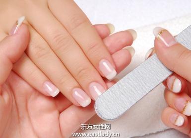 打造不涂甲油的健康光泽指甲