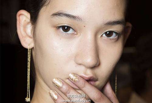 眉型竟可以改变脸型 简单眉型设计画出小脸效果