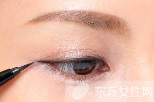 彩妆眼影叠加画法 揭密不同眼睛的眼影画法