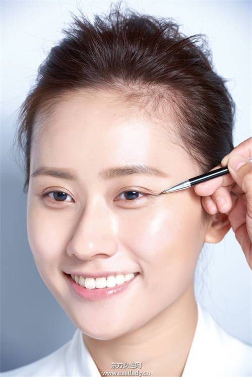 跟韩星学画韩流欧腻妆 让自己轻松变美丽