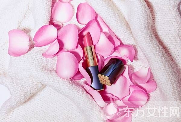 雅诗兰黛倾慕系列口红 携手刘雯呈现全新唇膏