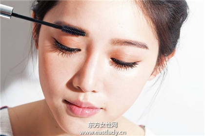 韩星都拥有好妆容 原来他们背后有一位。。。