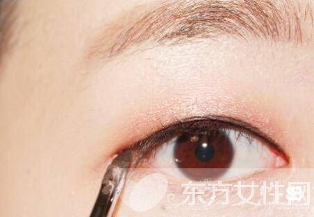 看鬼怪女主金高银眼妆 单眼皮就该这样画