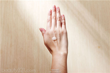 手把手教你正确卸甲 抵抗指甲老化