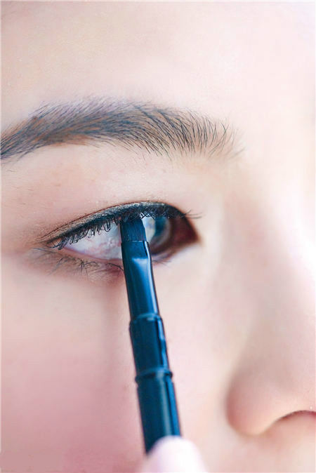 掌握4要点化出好感度爆棚云朵妆