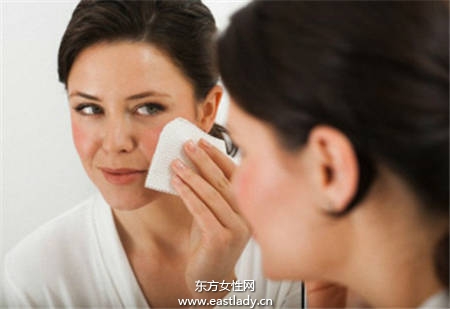 夏天脱妆好烦恼 正确补妆保持肌肤水润