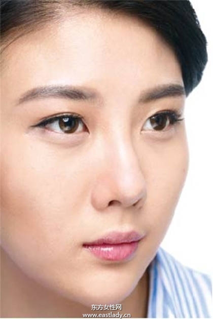 必学 脱胎换骨的神奇修容化妆术