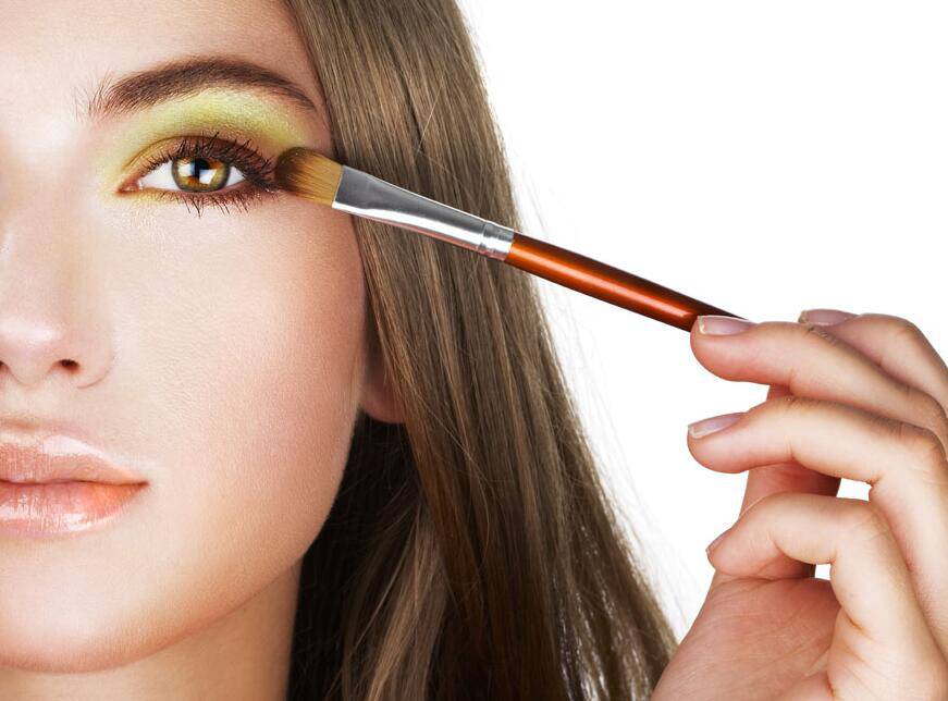 韩妆眼影画法步骤介绍 裸妆的最佳画法