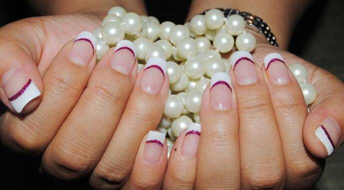 光疗甲的制作步骤 让你在家也能做美甲