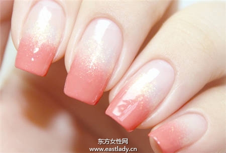 懒MM必备美甲技巧 单色、双色、多色渐层一次学会