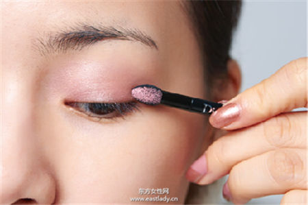 白玫瑰金3D眼 摆脱冬日沉重感