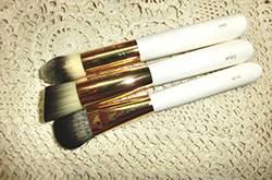 粉底刷的使用方法 该如何选择粉底刷