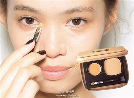 掌握化妆5要点轻松打造出湿润感妆容