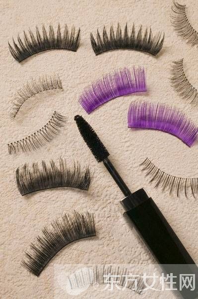 贴假睫毛的技巧 教你如何画出大眼芭比