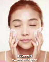 妆前保湿提升妆容持久度