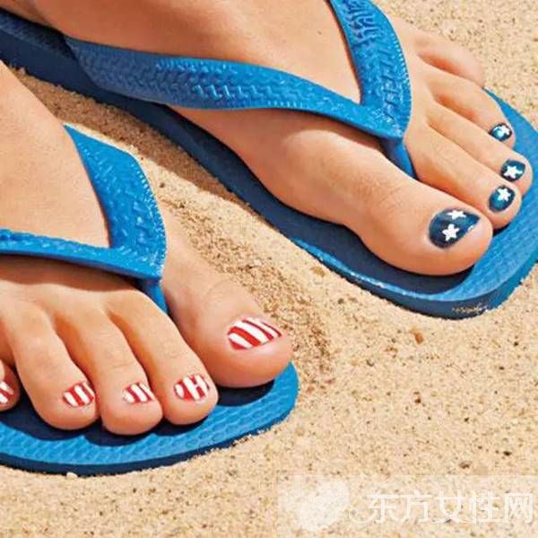 超人气脚部美甲图案 听说夏天跟凉鞋更配哦