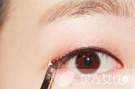 看鬼怪女主金高银眼妆 单眼皮就该这样画