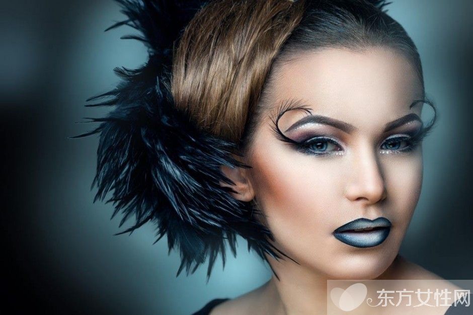 睫毛膏干了怎么办 教你正确使用睫毛膏