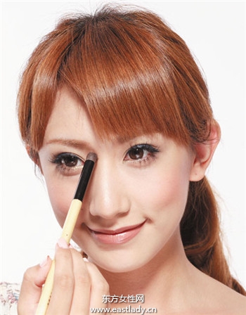 波西米亚裸妆彰显浪漫与自信