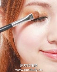 半包围式妆容画法成就少女纯真浪漫