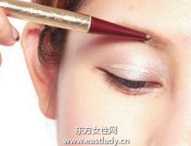 画眉妆的基本化妆技巧