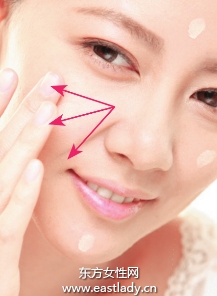 粉底液上妆要点