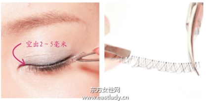 粘贴无梗假睫毛的贴法