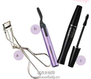 粘贴无梗假睫毛的贴法