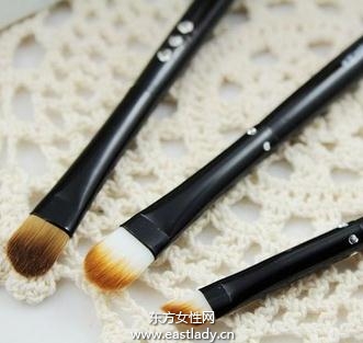 眼影刷的选购法则和注意事项