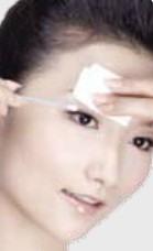 简单六步轻松卸掉睫毛膏