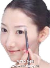 短时间补妆让你美丽依旧