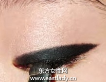 单眼皮化妆技巧之欧美范十足的眼线妆