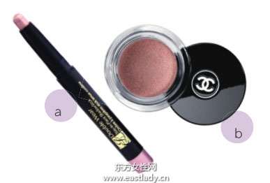 同色系眼影叠层晕染提升光泽度