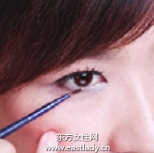 大眼妆眼线液化法让双眸瞬间释放魅惑力