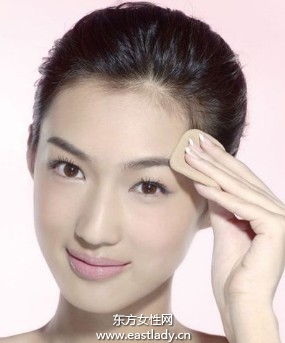 如何能完美遮盖住黑眼圈 又不会出现干纹