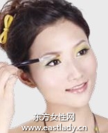 浪漫田园眼妆具体画法