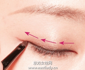 眼线膏提升眼妆融合度