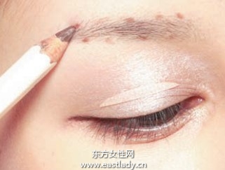 基础修剪眉毛技巧
