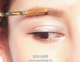 画眉妆的基本化妆技巧