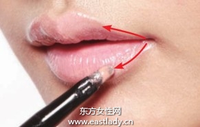 唇膏更持久更均匀的唇妆画法