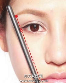 简单小技巧令眉妆打理更顺手