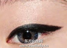 单眼皮化妆技巧之欧美范十足的眼线妆