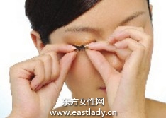 假睫毛怎么贴才好看