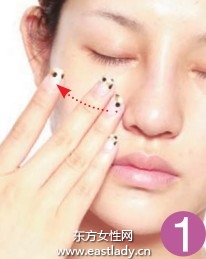 妆前补水保湿 彩妆持久服帖