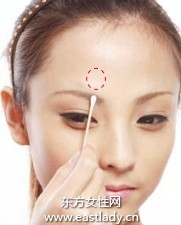 眉色晕染术让双眉看上去更加清爽